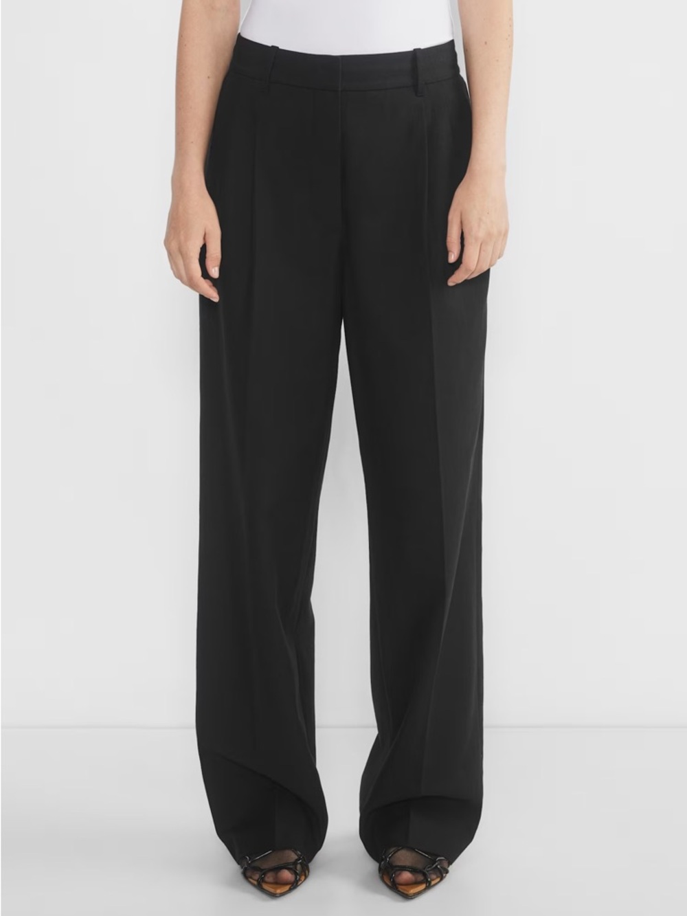Aritzia Black The Effortless Pant Day Twill, Size 0 - Picture 2 of 16